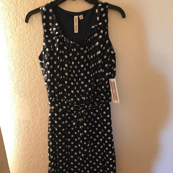 Dress - Picture 2 of 3